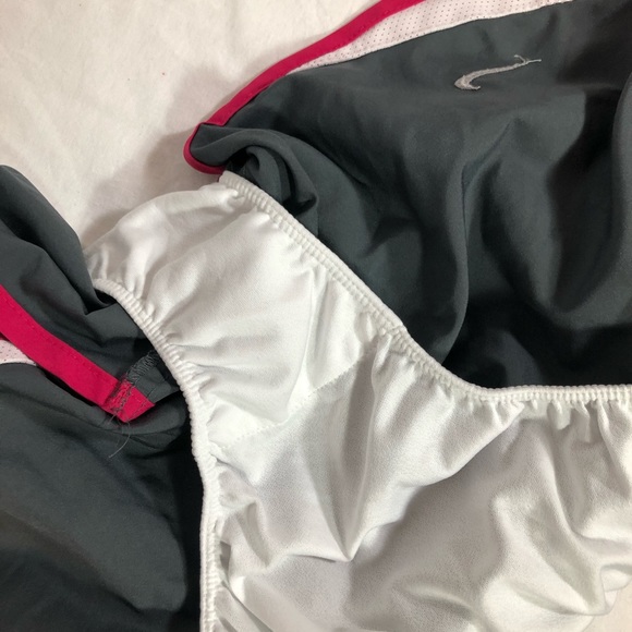 NIKE TEMPO RUNNING Shorts Grey/ Red size XS (0-2) - Picture 6 of 6